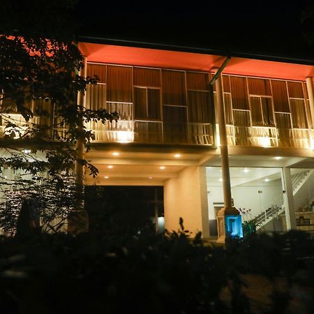Athkandura Hotel Habarana Ngoại thất bức ảnh